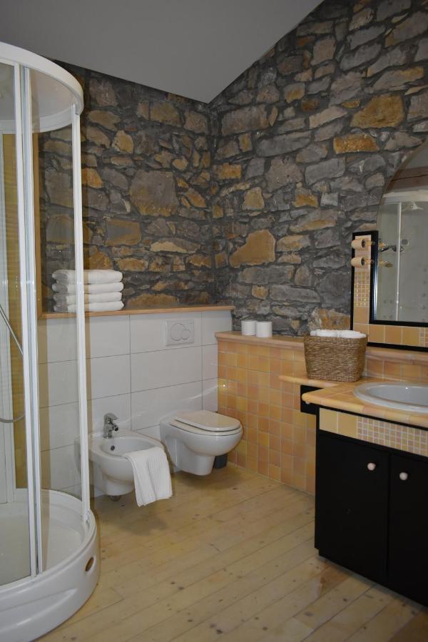 Small House In Vipava Valley Exterior foto